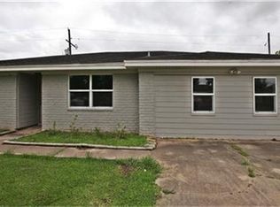 8 Parkland St, Bridge City, TX 77611