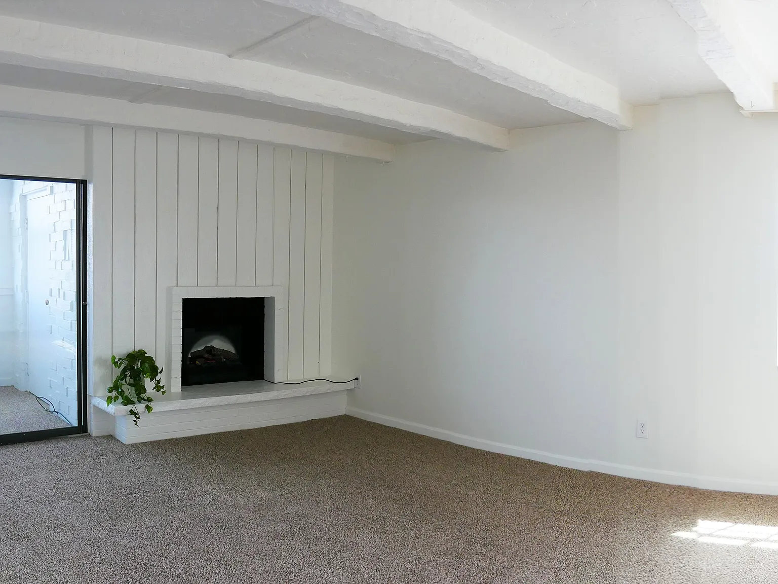 2 bed, 1500 sqft, $2,000 — Photo 1