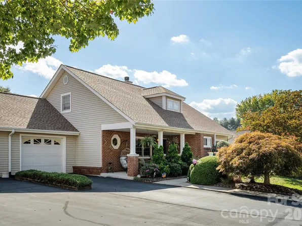1111 Citation Cir, Hendersonville, NC 28739