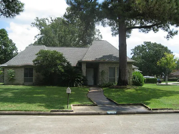 8302 Tiger Ln, Houston, TX 77040