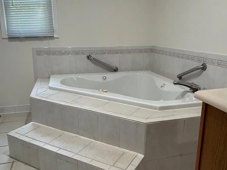 8110 Allentown Rd — Photo 32