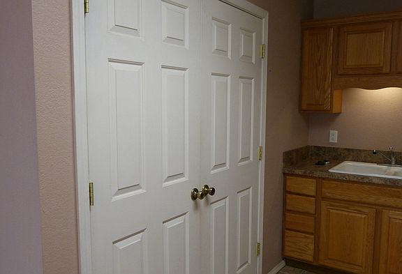 5th image of 2321 Newman Dr