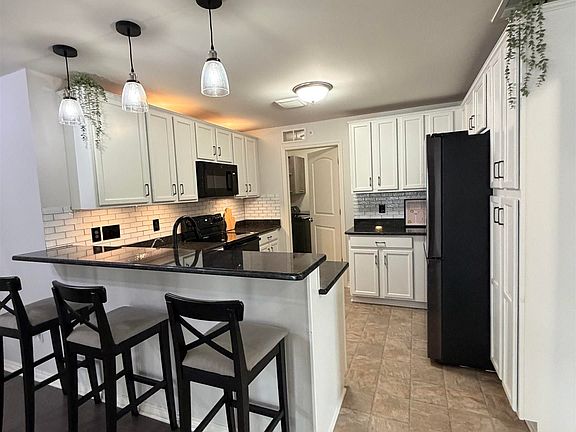 3rd image of 7013 Boulder Pointe Dr