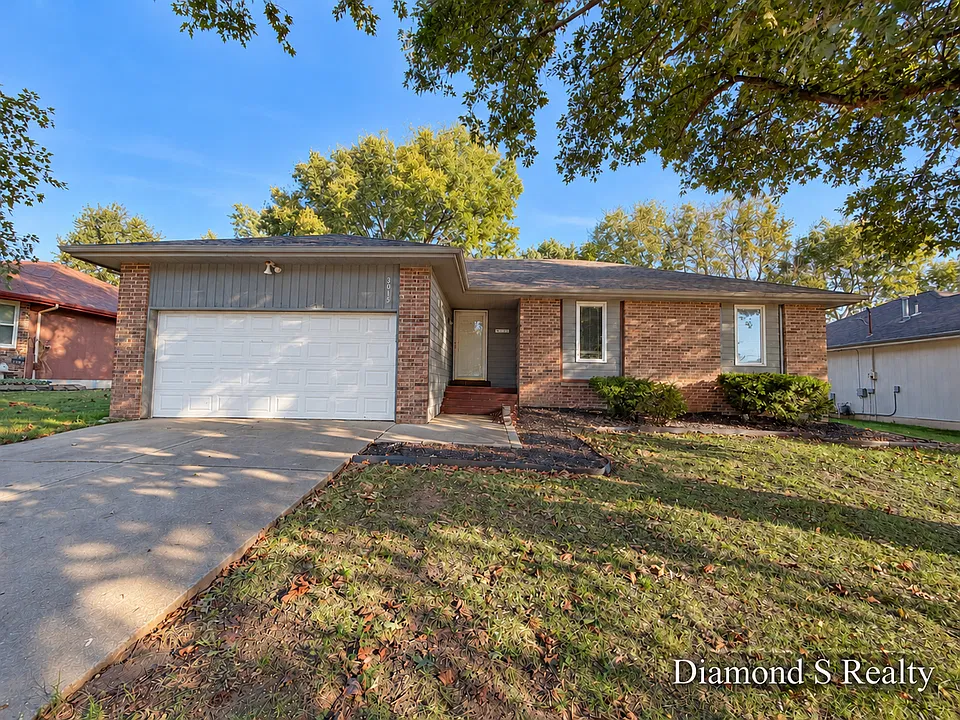 3015 W Buena Vista St