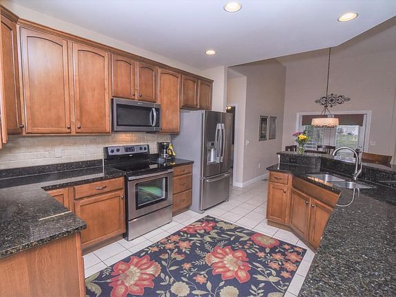 2nd image of 4115 Foxglove Ct