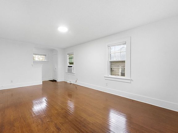 2nd image of 3017 S Harrison St