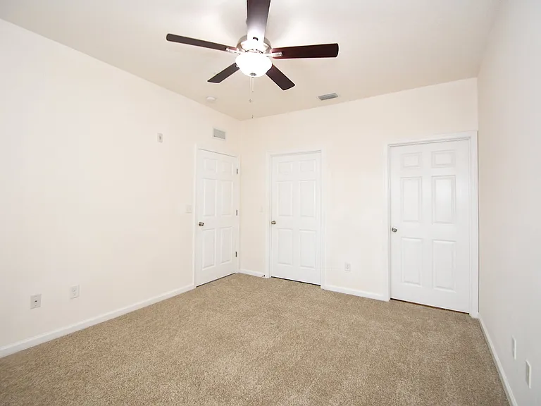 2211 Golden Lake Loop St — Photo 14