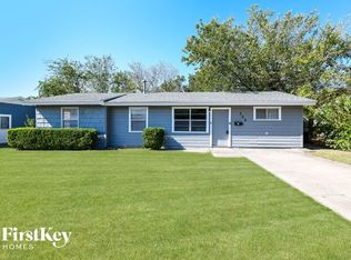 308 S Bluebonnet St, Saginaw, TX 76179