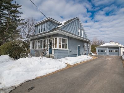 2 Oak St, Easthampton, MA, 01027