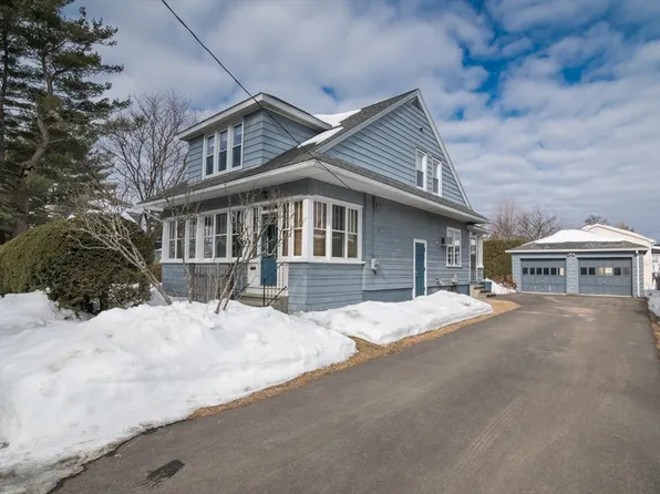 2 Oak St, Easthampton, MA 01027