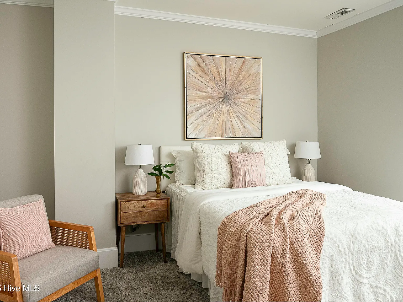 3 bed, 3.0 bath, $2,450 — Photo 3