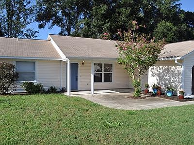 1st image of 931 Village Lake Dr N
