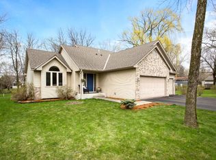 485 Labore Rd, Little Canada, MN 55117