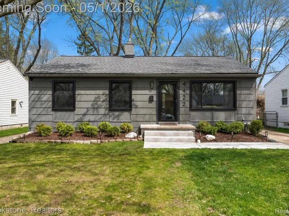 4422 Thorncroft Ave, Royal Oak, MI 48073
