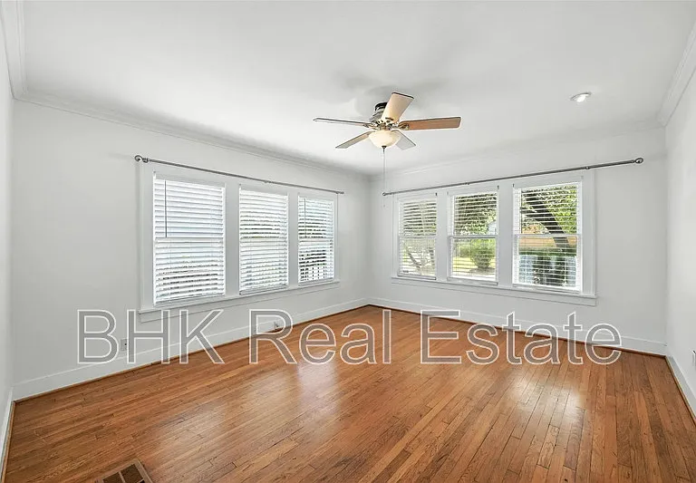 4036 Dexter Ave — Photo 7