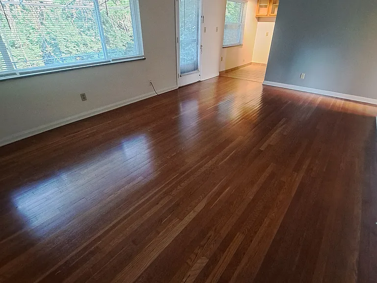 2827B Charing Rd — Photo 1