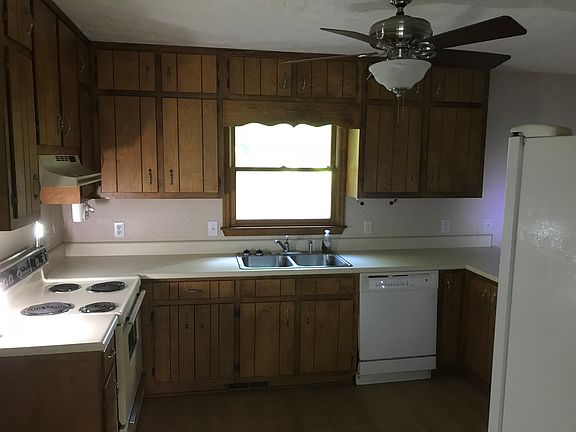 4th image of 4454 Hidden Oaks Dr