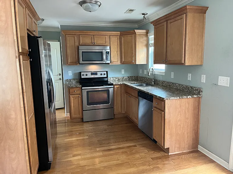 22 Barnett Shoals Dr — Photo 10