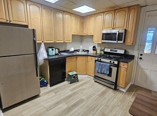 94 14th St #2, Troy, NY 12180