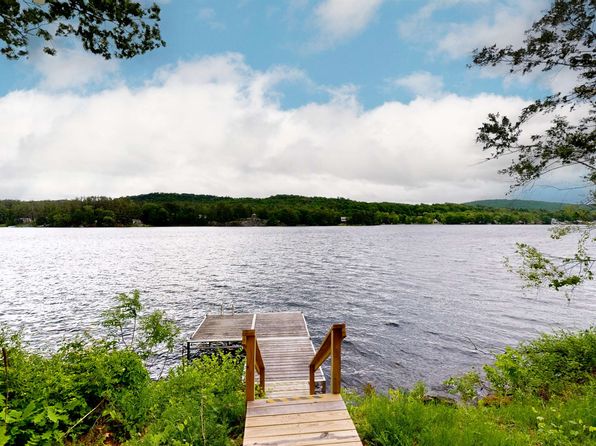 95 Rockview Road, Castleton, VT 05735