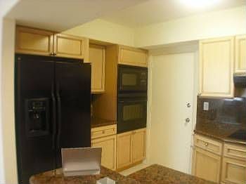 4th image of 3200 NE 36th St APT 417