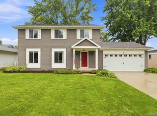 5106 Mill Wheel Dr, Grand Blanc, MI 48439