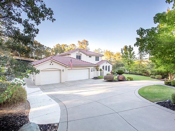 3rd image of 3405 Brittany Way
