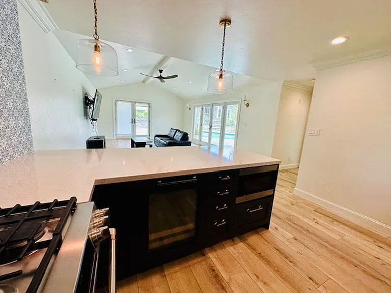 15590 Palos Verdes Dr — Photo 5