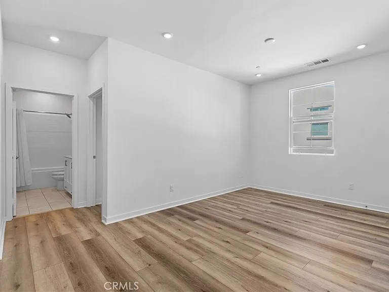 11769 Fenton Ave — Photo 21