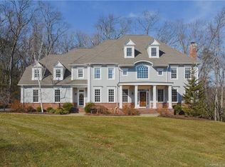 8 Clearwater Ct, Avon, CT 06001