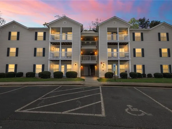 903 Hanahan Ct Unit 2B, Greensboro, NC 27409