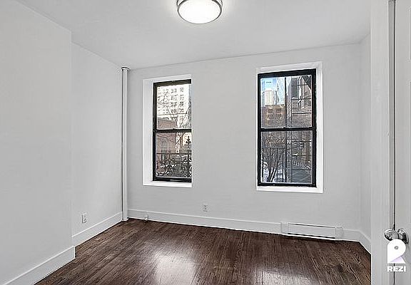 3rd image of 318 W 49th St APT 2FW