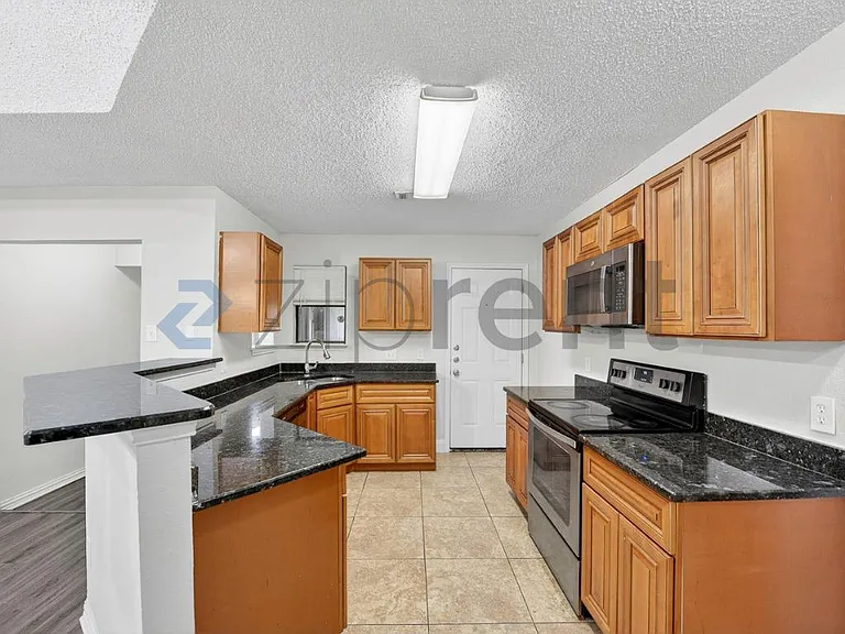 6117 Ivy Glen Dr — Photo 8