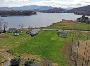 Woods Grv, Young harris, GA 30582