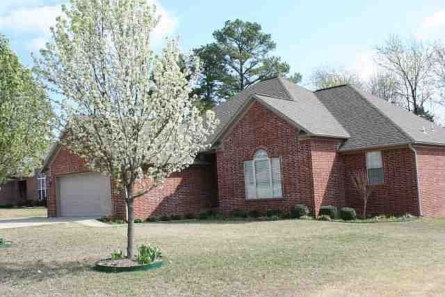 1st image of 608 Llama Dr