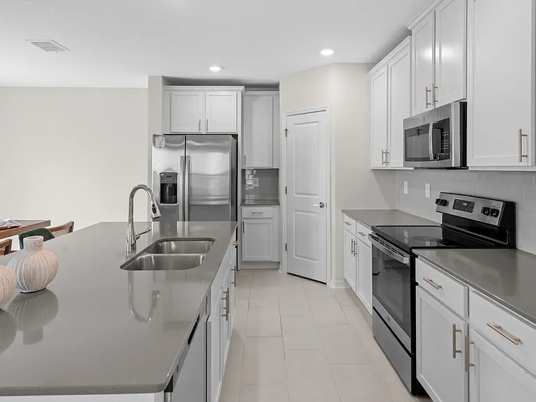 2232 Mountain Pine St — Photo 5