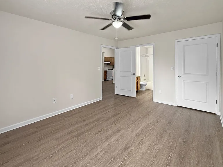 705 Beachfront Dr — Photo 25