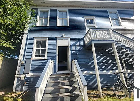 3915 Broadway St #6 — Photo 12