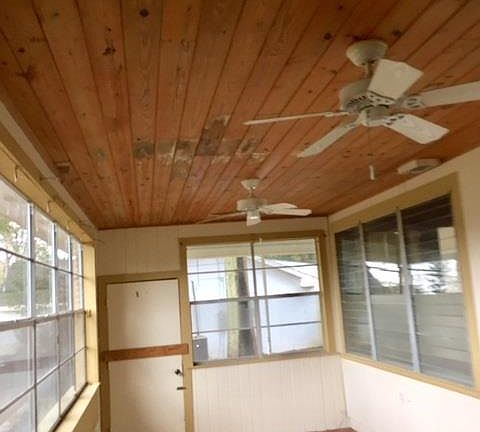 3rd image of 3575 Bayou Blvd