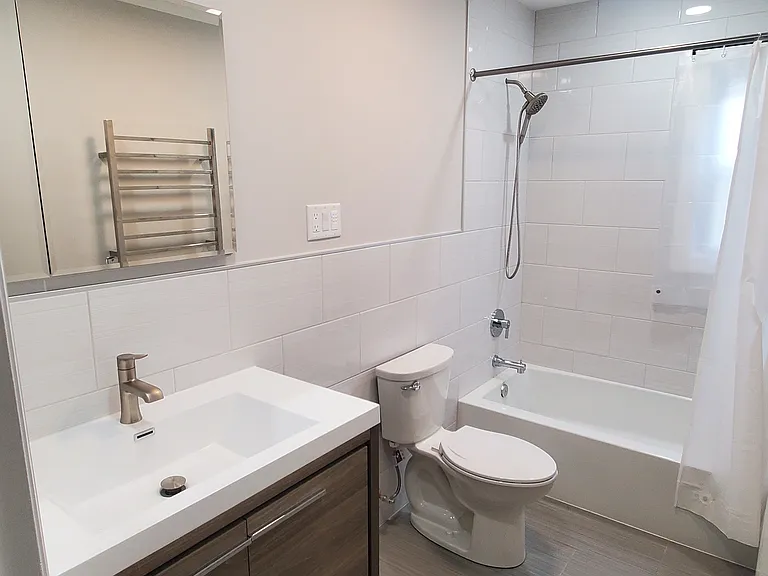 152 W 18th St #2 — Photo 6