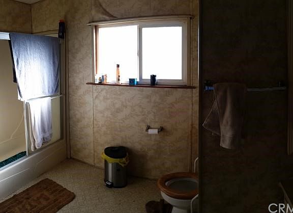 5th image of 4378 Wilder Ave