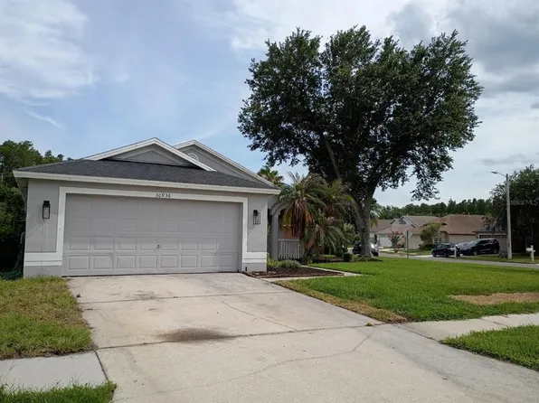 30936 Burleigh Dr, Zephyrhills, FL 33543