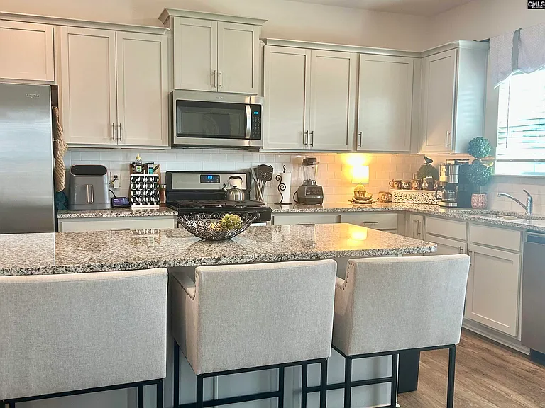 212 Timber Wood Dr — Photo 2