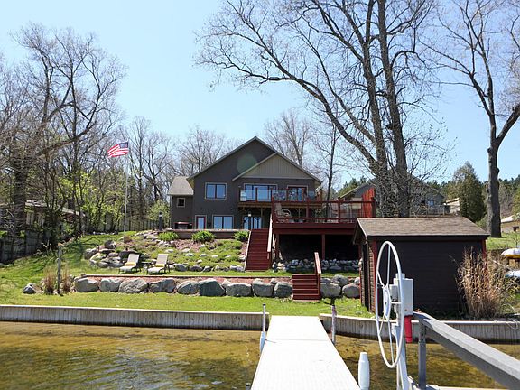 3rd image of 12954 Sandyside Dr NE