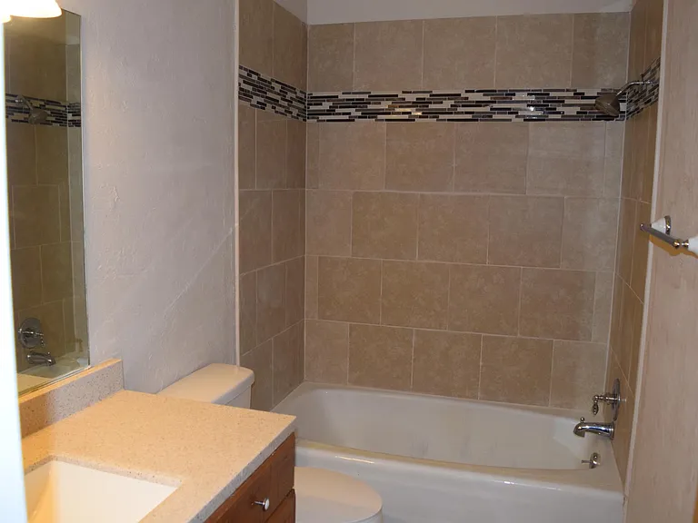 721 W Lakeshore Dr — Photo 14