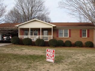 121 Pratt Ln, Statesville, NC 28625