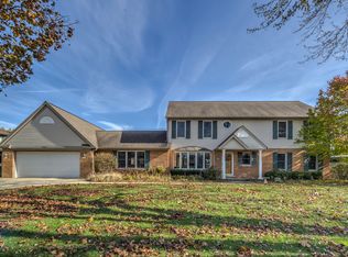 521 Crest Ave, Elk Grove Village, IL 60007