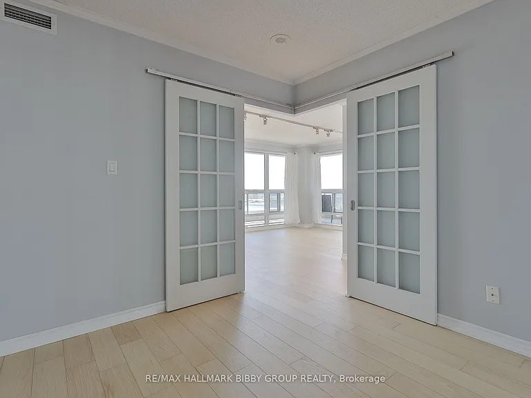 410 Queens Quay W #1103 — Photo 19