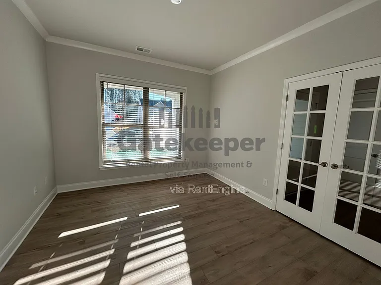 505 Colebrook Way — Photo 13