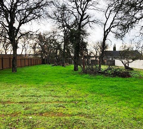 3rd image of 22401 Acacia Pl
